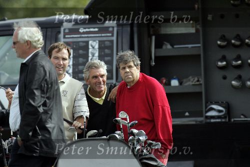 Halfweg 26 juli 2005
Joost Prinsen op de golfbaan met Peter Smulders
Peter Smulders bv