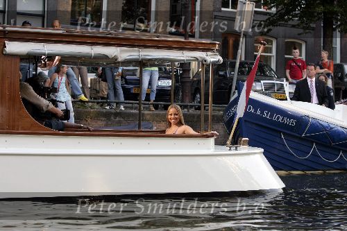 Amsterdam 17 juli 2005
Mariah Carey op een boottochtje door de grachten van Amsterdam.
Peter Smulders bv
