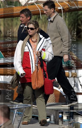 Muiden 4 juni 2005
Prins Willem Alexander varen met groene draeck met Maxima Amalia Prins Haakon (Noorwegen) Mette Marit en hun dochter.
Peter Smulders bv