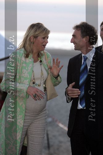 Scheveningen 9 juni 2005
Maxima en Prins Willem Alexander bij strandtent Wij.
Feestje van Wapem. paul Rosemuller
Peter Smulders bv