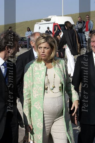 Scheveningen 9 juni 2005
Maxima  zwanger en Prins Willem Alexander bij strandtent Wij.
Feestje van Wapem.  Paul Rosemuller 
Peter Smulders bv