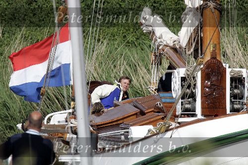 Muiden 4 juni 2005
Prins Willem Alexander varen met groene draeck met Maxima Amalia Prins Haakon (Noorwegen) Mette Marit en hun dochter.politieboot
Peter Smulders bv