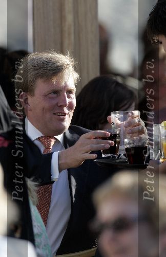 Scheveningen 9 juni 2005
Maxima  zwanger en Prins Willem Alexander bij strandtent Wij.
Feestje van Wapem.   
Peter Smulders bv