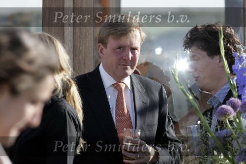Scheveningen 9 juni 2005
Maxima  zwanger en Prins Willem Alexander bij strandtent Wij.
Feestje van Wapem.  Paul Rosemuller
Peter Smulders bv