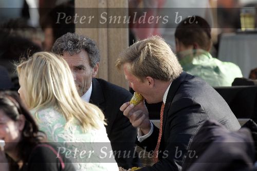 Scheveningen 9 juni 2005
Maxima  zwanger en Prins Willem Alexander bij strandtent Wij.
Feestje van Wapem.  Paul Rosemuller
Peter Smulders bv