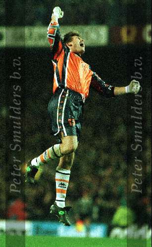 Ruud Hesp spelend voor FC Barcelona