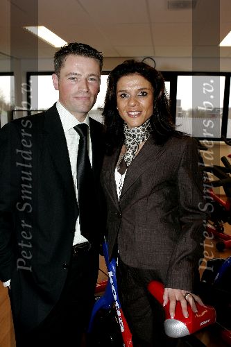Hazerswoude rijndijk 17 maart 2005
Opening sportschool Leontien v Moorsel.
Leontien en Michael Zijlaard  
Peter Smulders bv