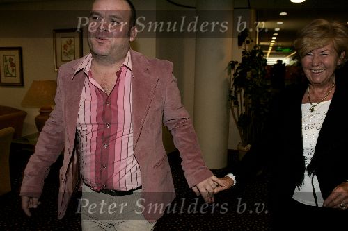 Amsterdam 13 maart 2005
Modeshow Paul Schulten in Okura. 
Paul de Leeuw met moeder
Peter Smulders bv
