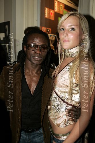 Amsterdam 1 maart 2005
Feestje van Gotcha met Georgina Verbaan.
Regilio Tuur met vriendin
Peter Smulders bv