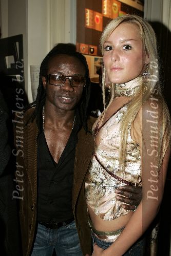 Amsterdam 1 maart 2005
Feestje van Gotcha met Georgina Verbaan.
Regilio Tuur met vriendin
Peter Smulders bv