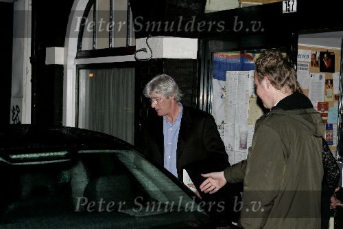 Amsterdam 12 maart 2005
Richard Gere verlaat het huis van Christa Meindersma na diner bij haar thuis.
Peter Smulders bv