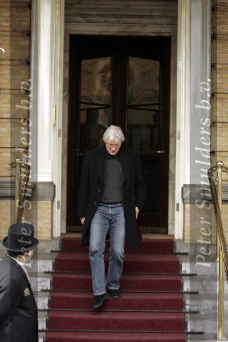 Amsterdam 13 maart 2005
Richard Gere bij vertrek Amstel Hotel in Volvo
Peter Smulders bv