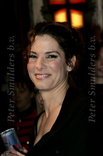 Amsterdam 11 maart 2005
Premiere Miss Congeniality 2 in TUSCHINSKI .
Sandra Bullock met blikje red bull
Peter Smuders bv