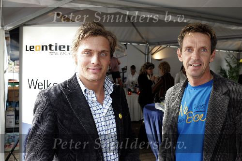 Hazerswoude rijndijk 17 maart 2005
Opening sportschool Leontien v Moorsel.
Winston Post  en Steven Rooks 
Peter Smulders