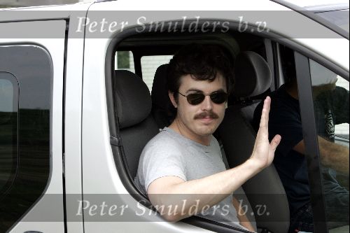 Ede 7 juni 2004
Casey Affleck  met zijn pas geboren kind en zijn vrouw Summer Phoenix
Peter Smulders bv