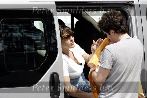 Ede 7 juni 2004
Casey Affleck  met zijn pas geboren kind en zijn vrouw Summer Phoenix
Peter Smulders bv