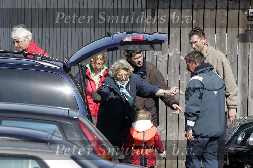 Muiden 15 mei 2005
Koningin Beatrix voor eerste keer dit jaar varen met de groene draeck.
Peter Smulders bv