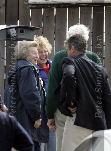 Muiden 15 mei 2005
Koningin Beatrix voor eerste keer dit jaar varen met de groene draeck.
Peter Smulders bv