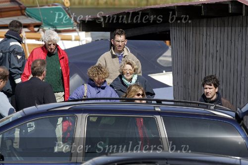 Muiden 15 mei 2005
Koningin Beatrix voor eerste keer dit jaar varen met de groene draeck.
Peter Smulders bv