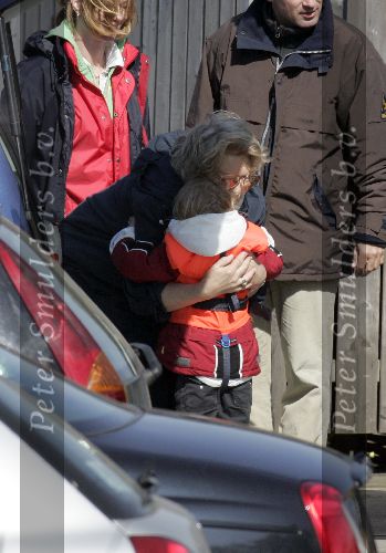 Muiden 15 mei 2005
Koningin Beatrix voor eerste keer dit jaar varen met de groene draeck.
Peter Smulders bv