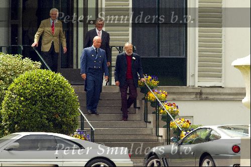 Soestdijk en Breukelen 14 juni 2002
Prins Bernhard Jr en Prins Bernhard sr op bezoek bij Frits Krooijmans met 2 ferrari\'s