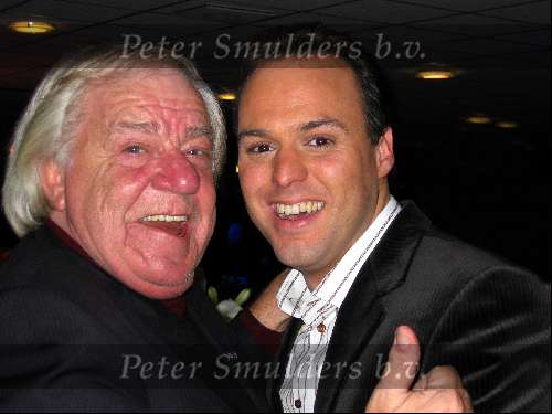 Rotterdam 28 Oktober 2003
Aad v d Toor samen met Frans Bauer
tijdens het zevende concert