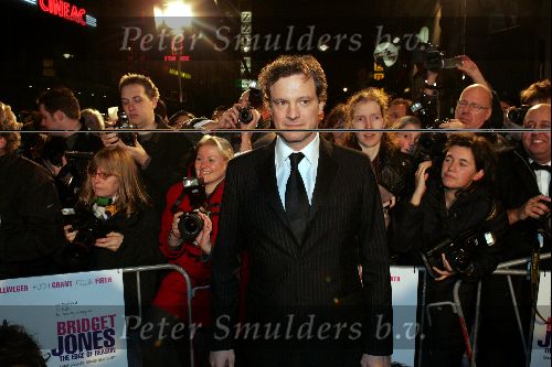 Amsterdam 8 november 2004
Bridget Jones Diary  acteurs Renee Zellweger Hugh Grant en Colin Firth bij premiere in tuschinski
