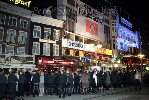 Amsterdam 8 november 2004
Premiere Bridget Jones  in tuschinski.
bommelding bij Escape waar het feest zou zijn