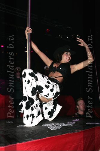Amsterdam 4 december 2004
Feest Ex porn star in marcanti Plaza.
Laura Vina  . Nicht van prinses Maxima paaldansen.   met diverse tatoos