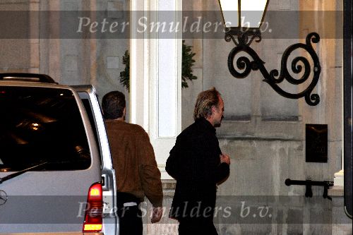 Amsterdam 1 november 2004
Mariska Hulscher en Irene v d Laar arriveren bij Hotel de Grand samen met Sting.