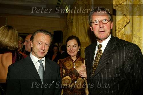 Amsterdam 6 oktober 2003
Beau Monde awards in het amstel hotel
Ursul de Geer Liz Snooyink en Hidde Maas
