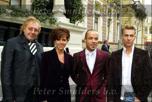 Amsterdam 6 oktober 2003
Beau Monde Awards 
Janke Dekker Stanley Burlesson en Jan Arntzen