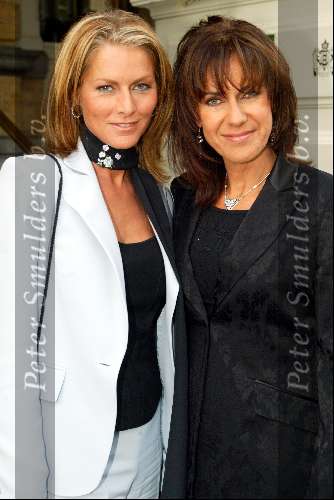 Amsterdam 6 oktober 2003
Beau Monde awards 
Milika Peterzon en Cilly Dartell