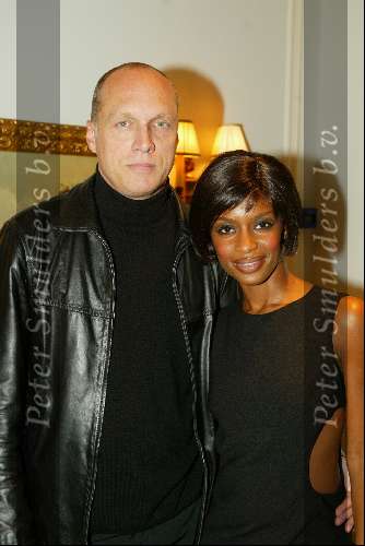 Amsterdam 6 oktober 2003
Beau Monde Awards in het amstel hotel
Silvana Simons met man