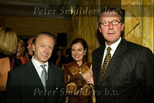 Amsterdam 6 oktober 2003
Beau Monde Awards in het amstel hotel
Ursul de Geer Liz Snooyink en Hidde Maas