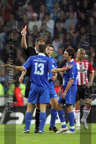 Eindhoven, 15 Oktober 2005 
Kompetiewedstrijd Seizoen 2005/2006 
PSV-AZ, eindstand 3-0 
Ron vlaar krijgt een rode kaart na een overtreding op Ibrahim Afellay
© Foto Bart Bel