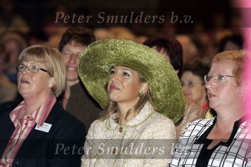 Arnhem 14 oktober 2005
Prinses Maxima bij Vrouwen van nu in papendal. Boek en fruit van Maxima in haar auto
Peter Smulders bv