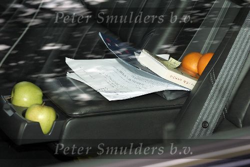 Arnhem 14 oktober 2005
Prinses Maxima bij Vrouwen van nu in papendal. Boek en fruit van Maxima in haar auto
Peter Smulders bv