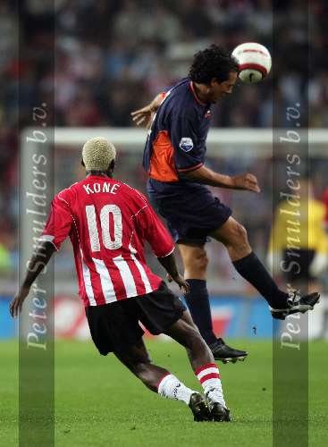 Eindhoven, 24 September 2005 
Kompetitiewedstrijd Seizoen 2005/2006 
PSV-RBC, eindstand 2-0 
Kone verliest het kopduel van Fortes Rodriquez