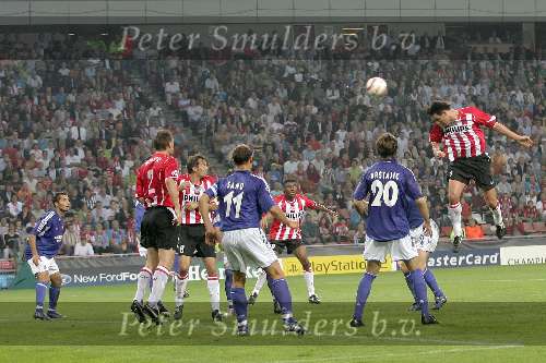 PSV Schalke 04 Eindhoven 1-0 kopbal doelpunt