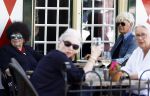Laren 23 juni 2026
Ad Visser met zijn vrouw op terras bij t Bonte paard in Laren .