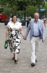 Rotterdam 27 juni 2026
Carola Schouten de burgemeester van Rotterdam, is vandaag getrouwd. Zij en Coert Kleijwegt gaven elkaar het jawoord op het gemeentehuis van Rotterdam. Sander de Kramer trouwde het stel. Alexander Pechtold en zijn vrouw Anna Sophia Posthumus 