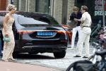 Nieuwegein 27 juni 2026
Andre Hazes en zijn vriendin Noa Braaf komen aan bij Wills voor de trouwerij van haar vader Denny Braaf . Ook de camera van hun real lif soap is aanwezig 