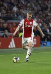 Amsterdam, 2 Mei 2026
Kompetitiewedstrijd AJAX-PSV, eindstand 2-2
Anton Gaaeii