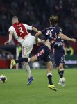 Amsterdam, 2 Mei 2026
Kompetitiewedstrijd AJAX-PSV, eindstand 2-2
Anton Gaaei met Joel v d Berg