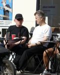 Amsterdam 29 mei 2026
Boris Dittrich en Jehoshua Rozenman op terras bij de coffee company 