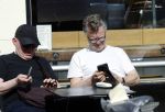 Amsterdam 29 mei 2026
Boris Dittrich en Jehoshua Rozenman op terras bij de coffee company 