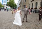 Rotterdam 27 juni 2026
Carola Schouten de burgemeester van Rotterdam, is vandaag getrouwd. Zij en Coert Kleijwegt gaven elkaar het jawoord op het gemeentehuis van Rotterdam. Sander de Kramer trouwde het stel.