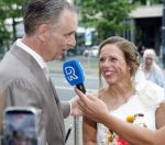 Rotterdam 27 juni 2026
Carola Schouten de burgemeester van Rotterdam, is vandaag getrouwd. Zij en Coert Kleijwegt gaven elkaar het jawoord op het gemeentehuis van Rotterdam. Sander de Kramer trouwde het stel.