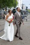 Rotterdam 27 juni 2026
Carola Schouten de burgemeester van Rotterdam, is vandaag getrouwd. Zij en Coert Kleijwegt gaven elkaar het jawoord op het gemeentehuis van Rotterdam. Sander de Kramer trouwde het stel.